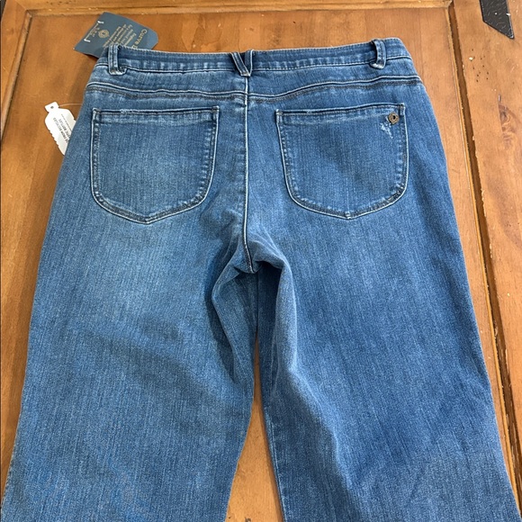 Democracy NWT Absolution Kick Flare Blue Jeans with Frayed Hem Size 10 - Picture 12 of 14